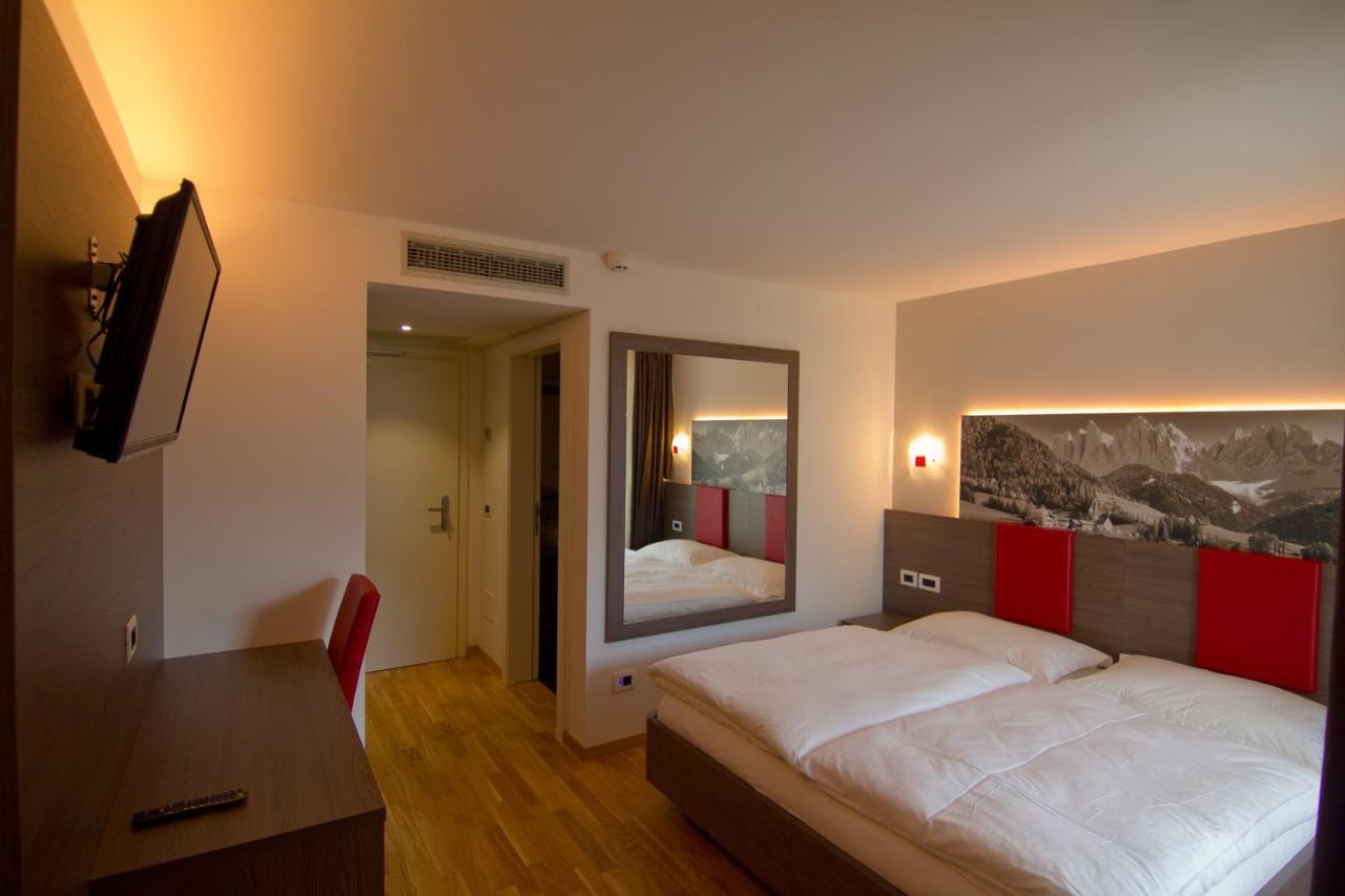 Hotel Comfort Erica Dolomiti Val D'Adige Салорно Экстерьер фото